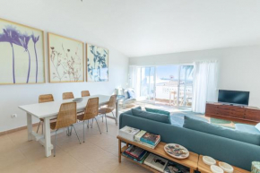 CoolHouses Algarve Luz, stylish 3 bed townhouse, fully renovated, spacious private patio, walking distance to beach, Casa da Praia